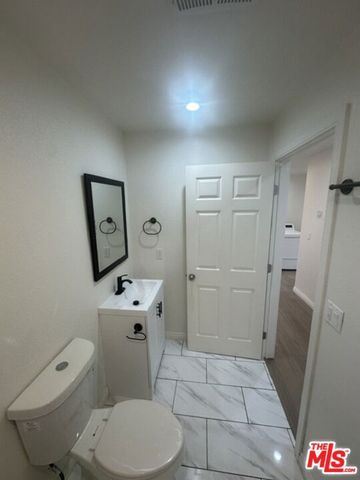 1012 E 73rd Street, Los Angeles, CA 90001