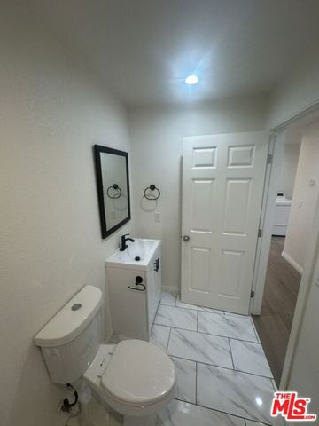 1012 E 73rd Street, Los Angeles, CA 90001