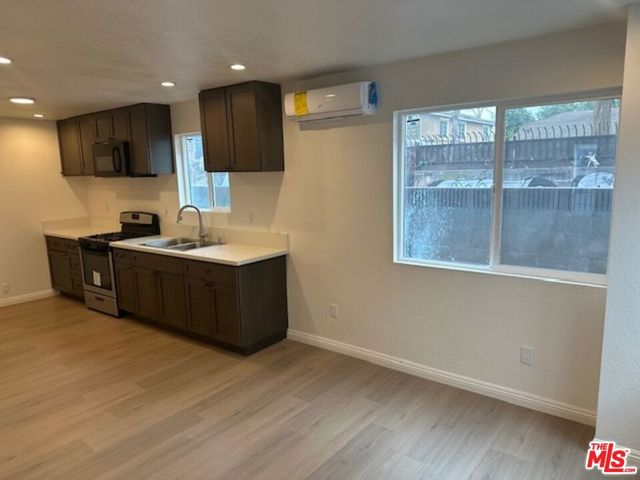 1012 E 73rd Street, Los Angeles, CA 90001