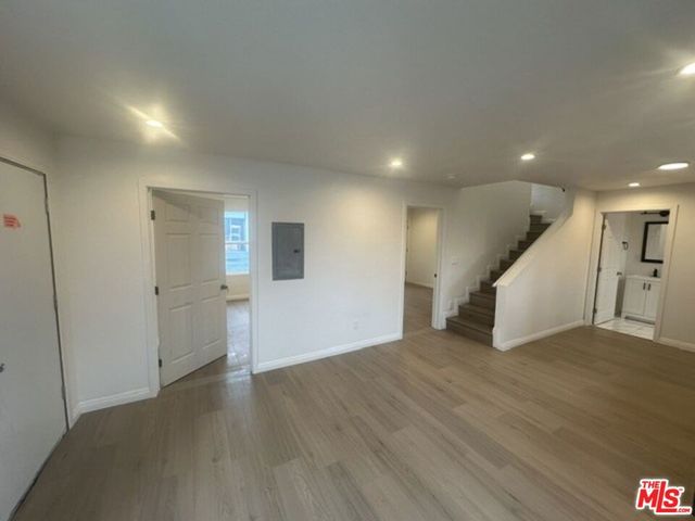 1012 E 73rd Street, Los Angeles, CA 90001