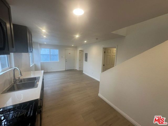 1012 E 73rd Street, Los Angeles, CA 90001