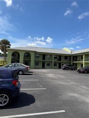 4414 N CLARK AVENUE 13, Tampa, FL 33614