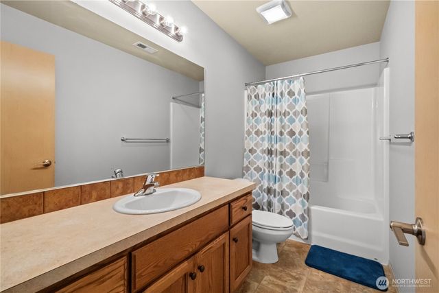 52 Morgan Drive, Cathlamet, WA 98612