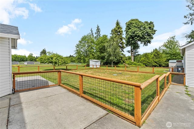 52 Morgan Drive, Cathlamet, WA 98612