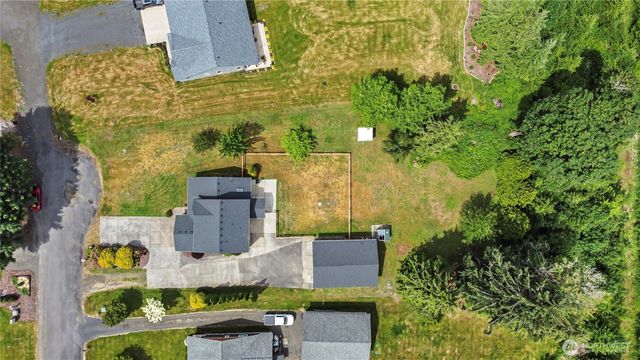 52 Morgan Drive, Cathlamet, WA 98612