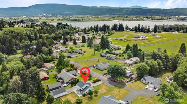 52 Morgan Drive, Cathlamet, WA 98612