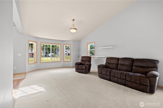 52 Morgan Drive, Cathlamet, WA 98612
