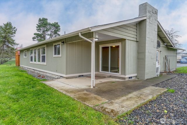 9 Lee Place, Longview, WA 98632