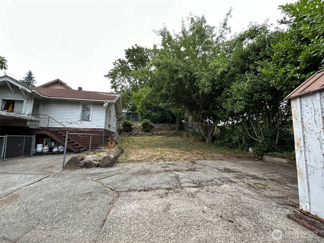 6538 51st Avenue S, Seattle, WA 98118