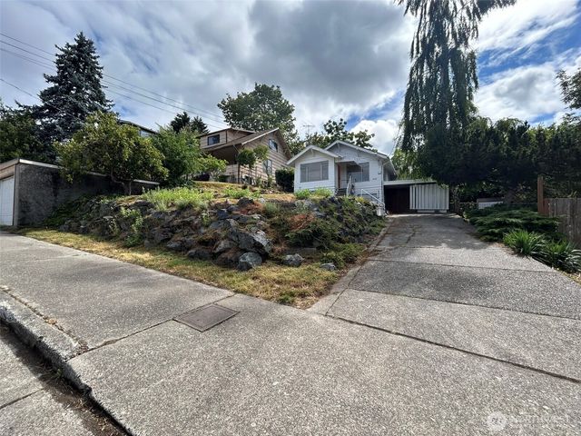 6538 51st Avenue S, Seattle, WA 98118