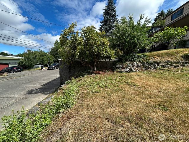 6538 51st Avenue S, Seattle, WA 98118
