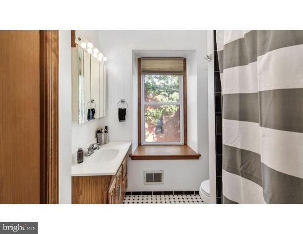 7928 RIDGE AVE, Philadelphia, PA 19128