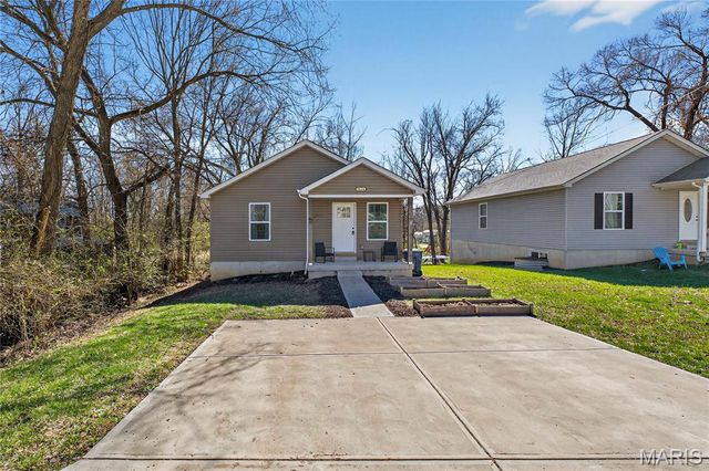 1624 Missouri Avenue, Pacific, MO 63069