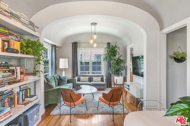 2630 S BEDFORD Street, Los Angeles, CA 90034