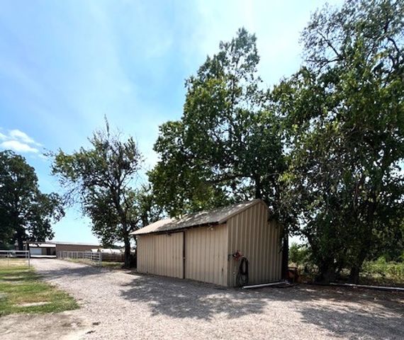8006 State Highway 34, Ladonia, TX 75449