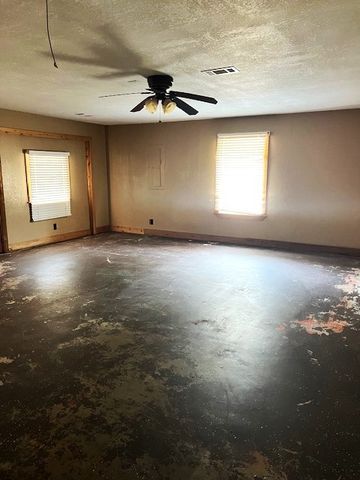 8006 State Highway 34, Ladonia, TX 75449