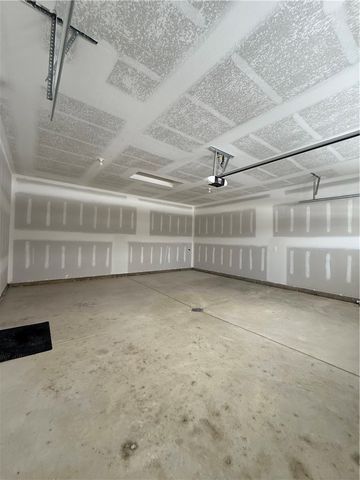 206 Walton Circle, Aliquippa, PA 15001