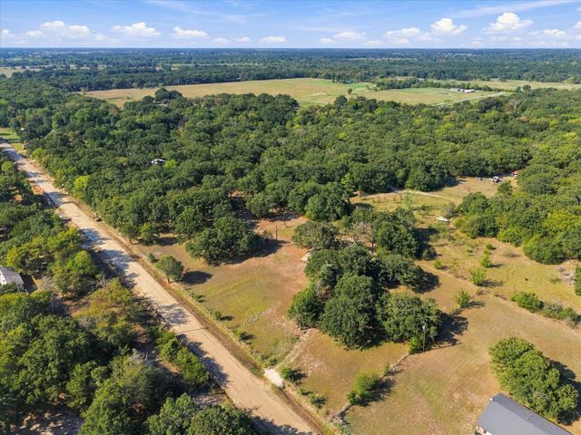 1525 Magnolia Lane, Wills Point, TX 75169