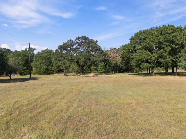 1525 Magnolia Lane, Wills Point, TX 75169