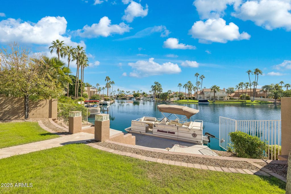 Image 35 of property listing at 919 S PARADISE Drive, Gilbert, AZ 85233