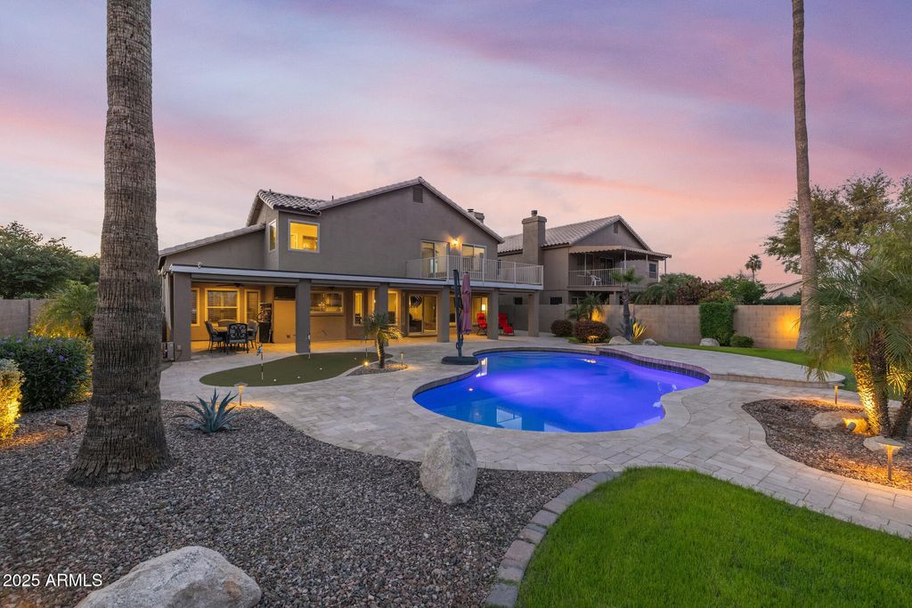 Image 46 of property listing at 919 S PARADISE Drive, Gilbert, AZ 85233
