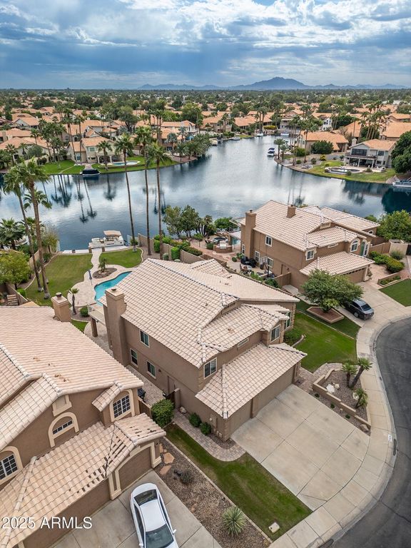 Image 62 of property listing at 919 S PARADISE Drive, Gilbert, AZ 85233
