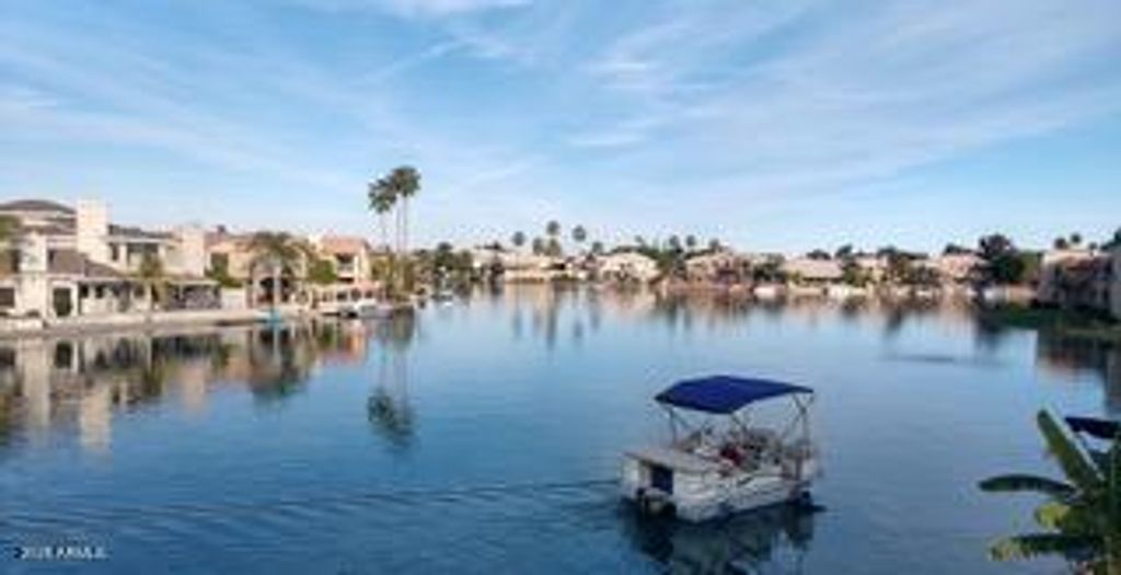 Image 65 of property listing at 919 S PARADISE Drive, Gilbert, AZ 85233