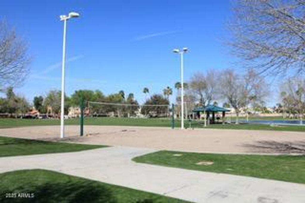 Image 66 of property listing at 919 S PARADISE Drive, Gilbert, AZ 85233