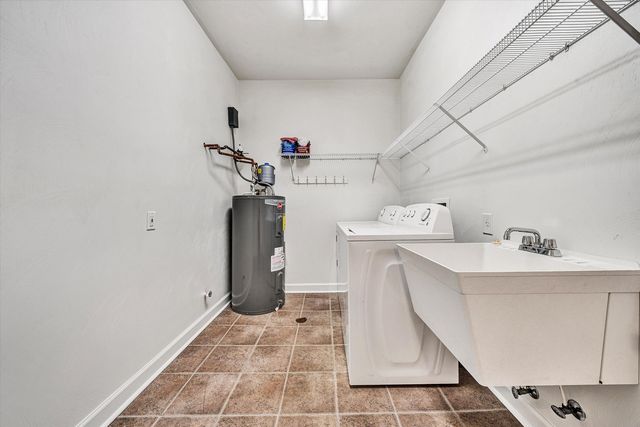 2505 Feather Garden CIR, Vinton, VA 24179