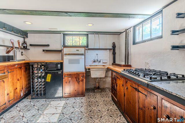 46 Bretton Road, Middletown, CT 06457