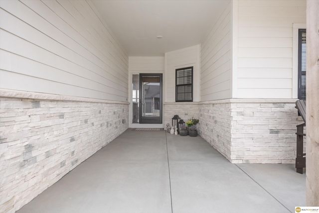 11711 S 189 Street, Gretna, NE 68028