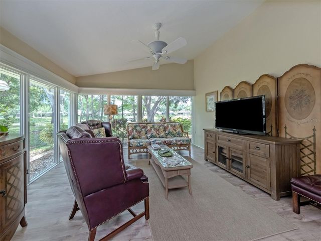 525 CLUBSIDE CIRCLE 53, Venice, FL 34293