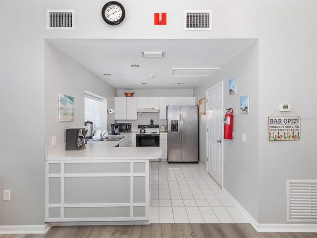 525 CLUBSIDE CIRCLE 53, Venice, FL 34293
