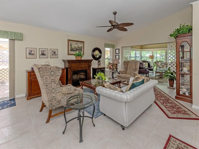 525 CLUBSIDE CIRCLE 53, Venice, FL 34293