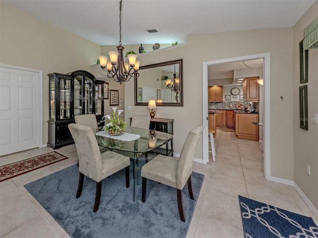 525 CLUBSIDE CIRCLE 53, Venice, FL 34293