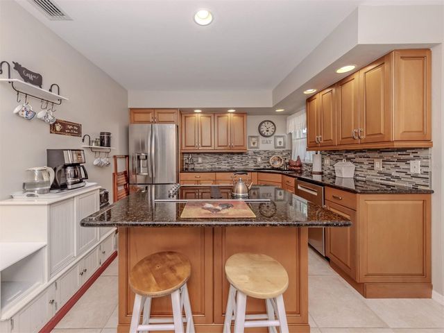 525 CLUBSIDE CIRCLE 53, Venice, FL 34293