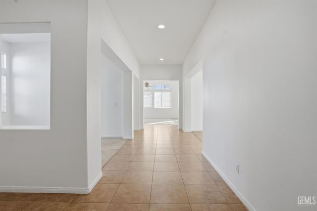 12005 Blanket Flower Drive, Bakersfield, CA 93311