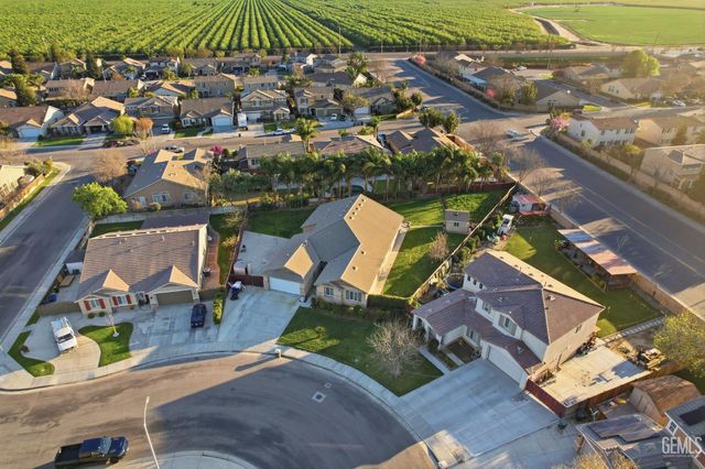 12005 Blanket Flower Drive, Bakersfield, CA 93311