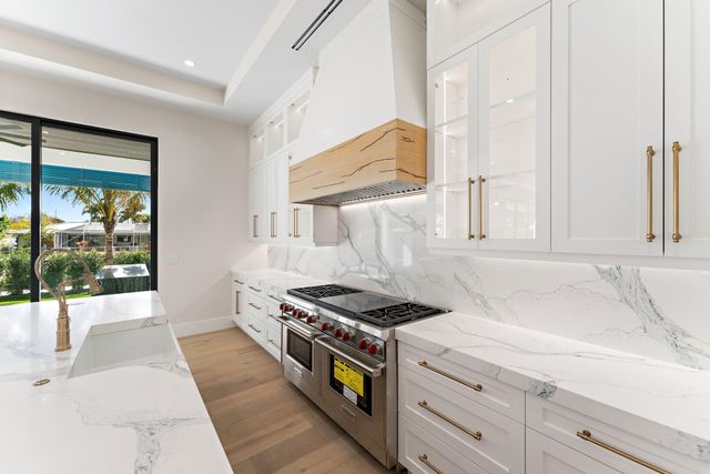 24 Leeward Circle, Tequesta, FL 33469