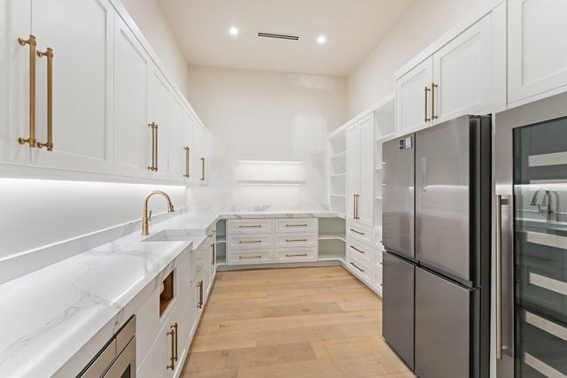 24 Leeward Circle, Tequesta, FL 33469