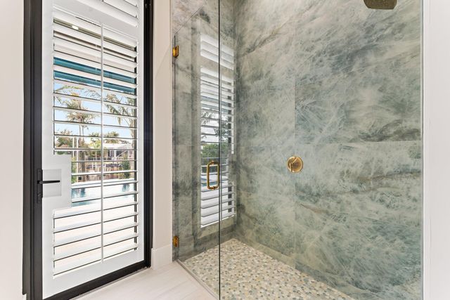 24 Leeward Circle, Tequesta, FL 33469