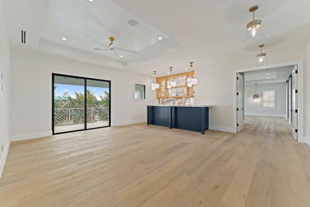 24 Leeward Circle, Tequesta, FL 33469