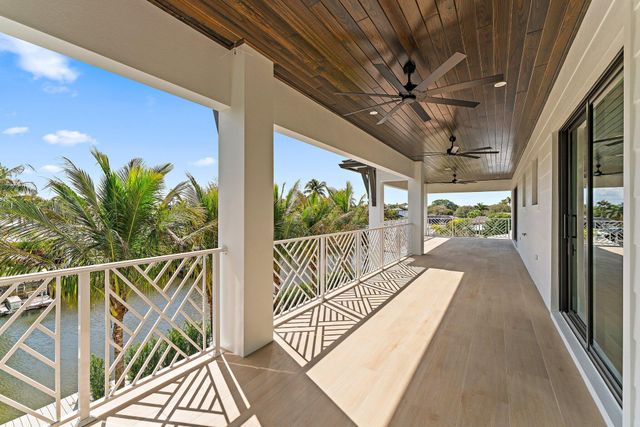 24 Leeward Circle, Tequesta, FL 33469