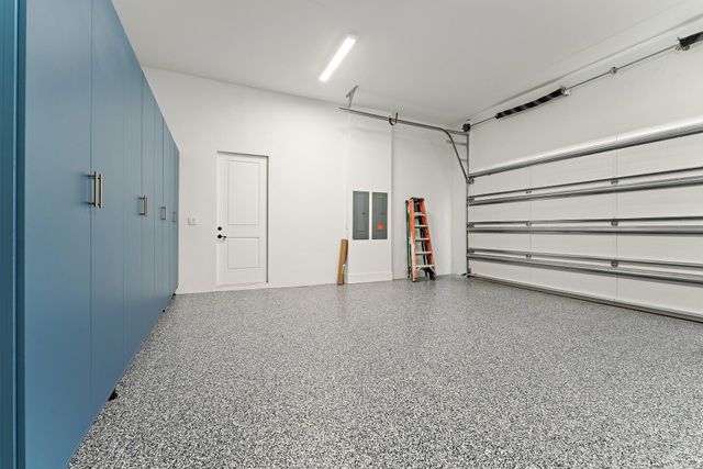 24 Leeward Circle, Tequesta, FL 33469