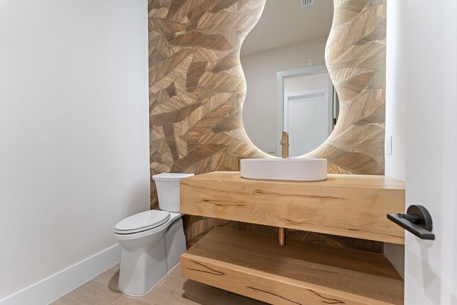 24 Leeward Circle, Tequesta, FL 33469