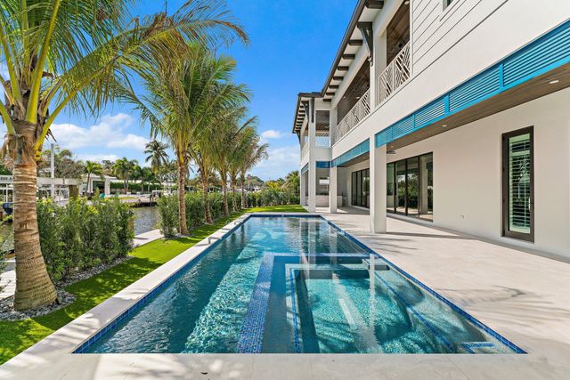 24 Leeward Circle, Tequesta, FL 33469