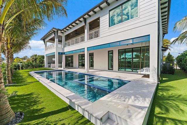 24 Leeward Circle, Tequesta, FL 33469