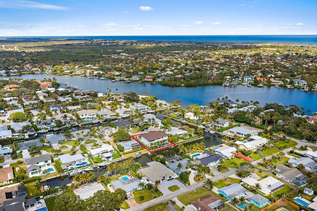 24 Leeward Circle, Tequesta, FL 33469