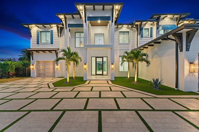 24 Leeward Circle, Tequesta, FL 33469