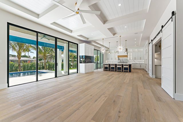 24 Leeward Circle, Tequesta, FL 33469